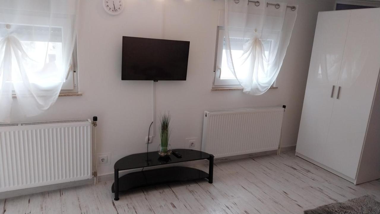 Jan 4 Apartment Пула Екстериор снимка